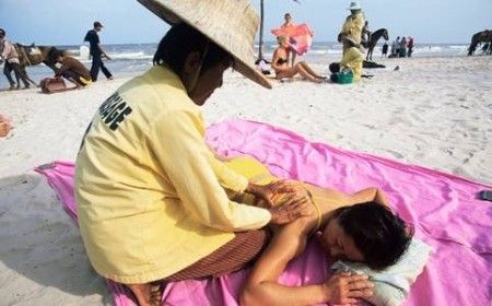 Divieto-massaggio-spiaggia